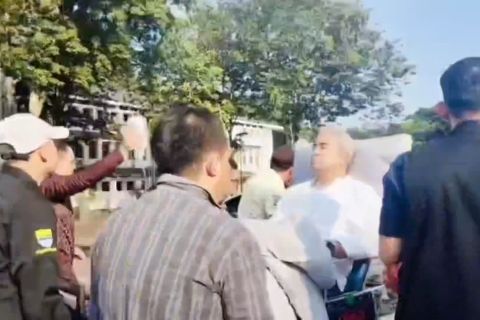 Wali Kota Bandung Muhammad Farhan dilarikan ke rumah sakit