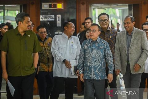 Perpres ojol segera final, DPR dan Pemerintah bahas aturan pengangkutan orang hingga makanan