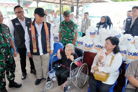 Perum Bulog gelar operasi katarak gratis bagi 100 lansia di Kalteng