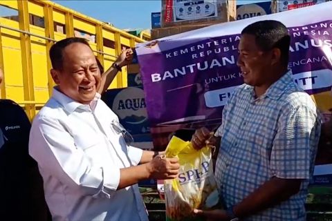 Wamenhub pastikan distribusi logistik bagi korban gempa NTT