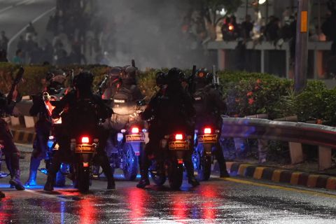 Massa aksi dibubarkan, situasi depan Gedung DPR/MPR kondusif