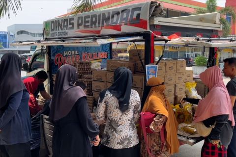Mobil Gasing Disperindag Batam salurkan sembako murah ke masyarakat