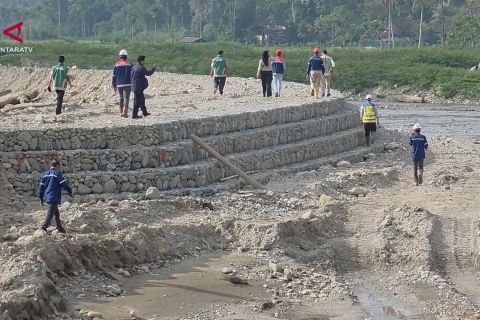 BWS Aceh pasang kawat bronjong pada revitalisasi Sungai Gayo Lues
