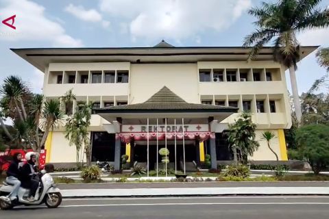 Rektor terkena OTT, Plh Rektor Unsoed tunggu putusan Kemdiktisainitek