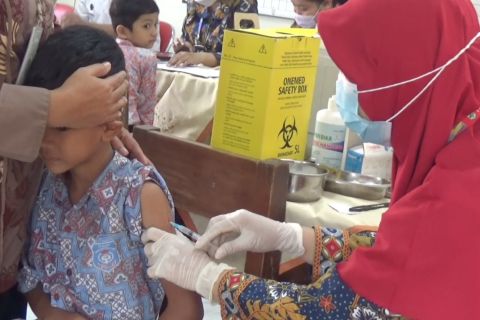 Solo tuntaskan imunisasi BIAS bagi ribuan siswa SD