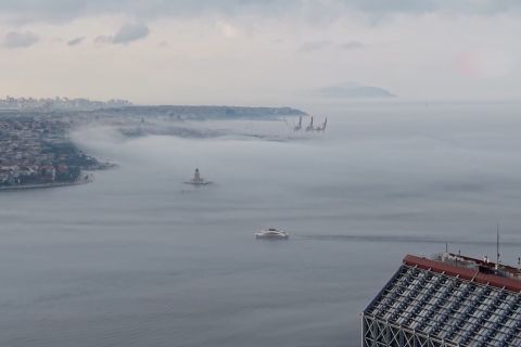 Kabut tebal hentikan lalu lintas maritim di Selat Bosporus Turki