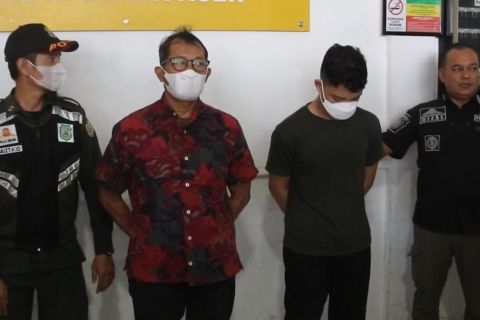Satpol PP WH tangkap pejabat Pemko Banda Aceh diduga langgar syariat
