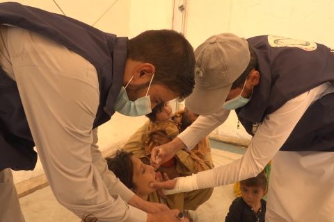 Polio merebak, Afghanistan lakukan vaksinasi di lima provinsi