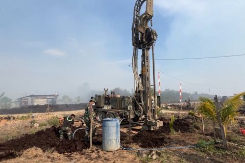 TNI AD bangun sumur bor di Kalsel-Kalteng untuk penanganan karhutla