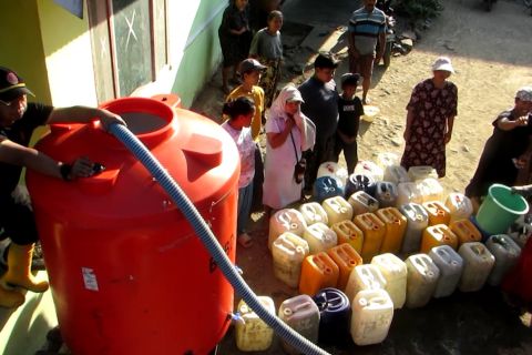 Kekeringan di Jember meluas, BPBD suplai air bersih ke 8 kecamatan