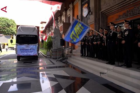 Polda Bali kirim 5 truk bantuan untuk korban gempa NTT