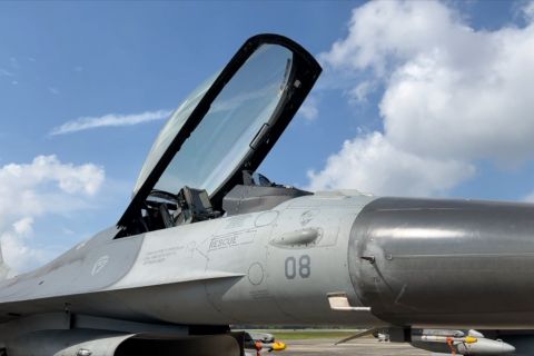 TNI AU gelar pameran enam pesawat F-16 di Batam