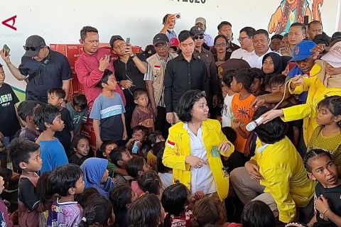 Wapres Gibran kunjungi posko pengungsian gempa di Maumere