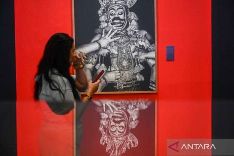 Mendokumentasikan penjaga tradisi leluhur Wayang Topeng melalui Pameran Malangan