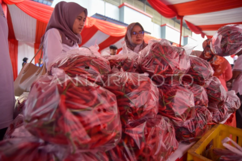 Gerakan pangan murah di Padang