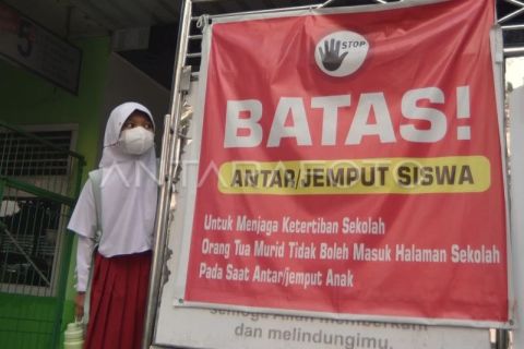 Siswa dipulangkan karena kualitas udara memburuk di Padang