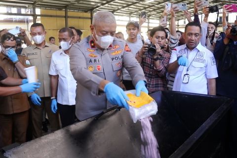 Polda Aceh musnahkan ribuan ekstasi dan vape mengandung etomidate