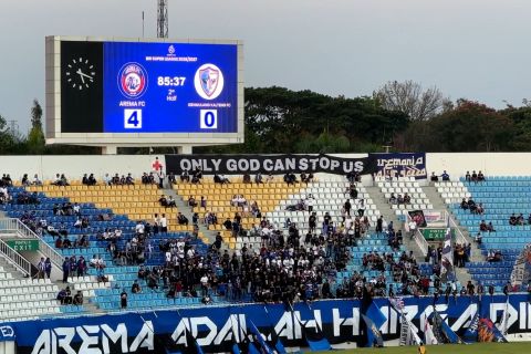 Arema FC awali musim dengan menang telak atas Isenmulang Kalteng FC