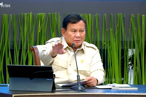 Prabowo tegaskan penertiban regulasi dan korporasi cegah karhutla