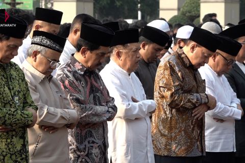 Jusuf Kalla ikut salat istisqa bersama murid Al Azhar Jakarta
