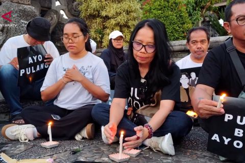 Solidaritas jurnalis Bali untuk lima pewarta yang masih dicari