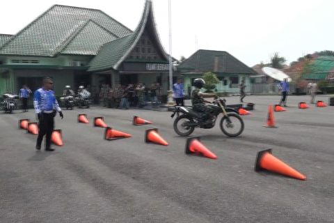 Pomdam XX/TIB gelar safety riding tekan kecelakaan prajurit
