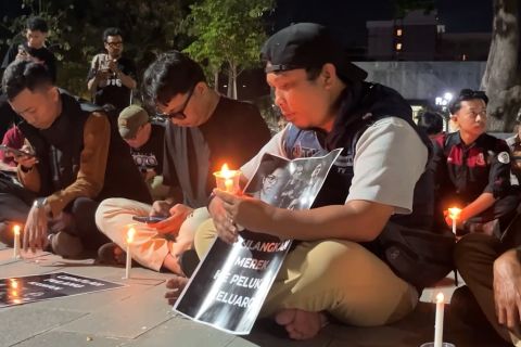 Jurnalis Palu gelar aksi solidaritas pewarta hilang di Selat Sunda