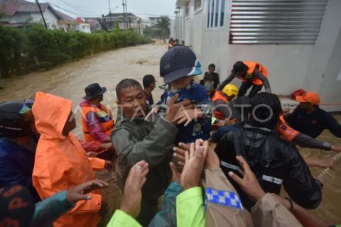 Banjir bandang di Padang
