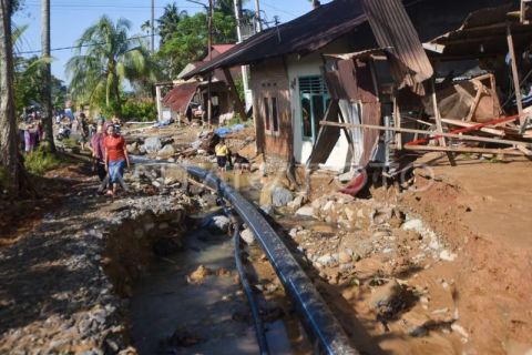 Dampak banjir bandang di Padang
