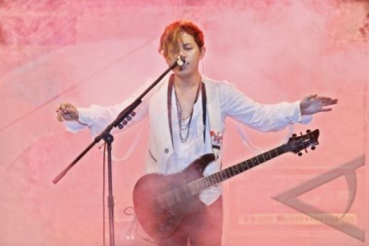 KONSER J-ROCKS Page 1 Small