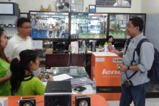 Kisah Para Kandidat Mendekat Rakyat