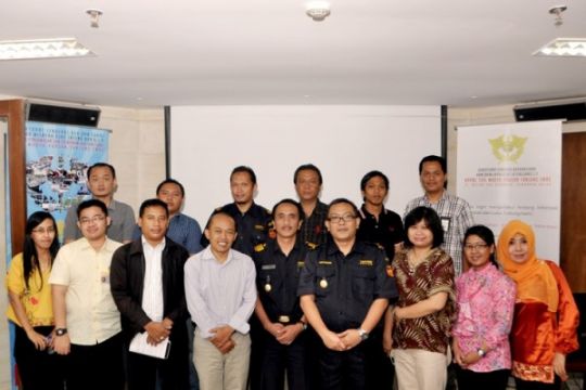 Customs Visit Customers 