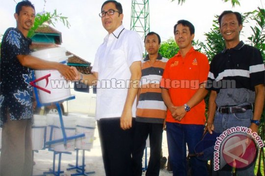 Penyerahan Tempat Sampah Page 1 Small