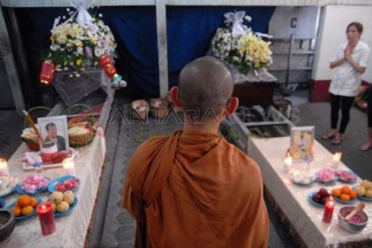 yalangoch bolmish qozoq ayoli