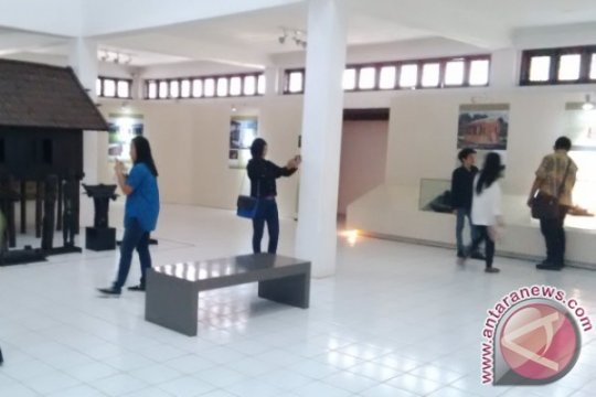 Wisata ke Museum Balanga Palangka Raya Page 4 Small