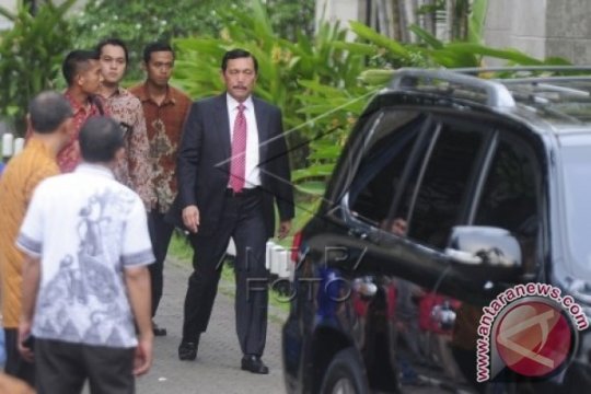 Luhut Hadiri Pemberkatan Pernikahan Putri Setya Novanto Page 1 Small