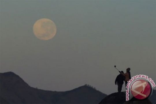 Bulan Purnama akan Muncul pada Ukuran Terbesar sejak Januari 1948