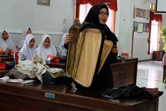 Bea Cukai Kenalkan Diri Ke Pelajar