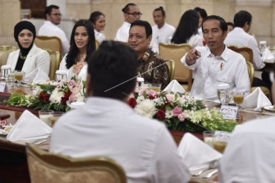 Presiden Buka Puasa Bersama Pegiat Medsos Page 1 Small