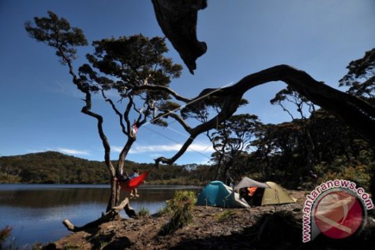 TELAGA DEWI GUNUNG SINGGALANG