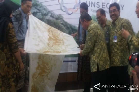 UNS Luncurkan Pewarna Alami Tekstil 