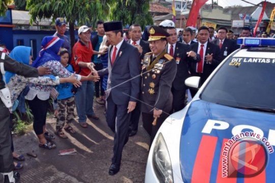 Presiden Berjalan Kaki Page 3 Small