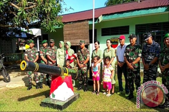 Kunjungan Dandim 0318/Natuna Di Pulau Terluar Page 1 Small