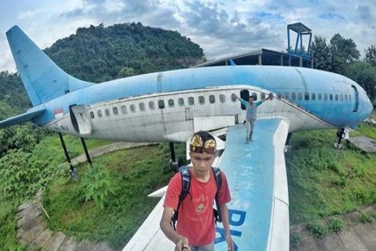 Bangkai Pesawat Jadi "Spot" Unggulan Lembah Kalipancur 