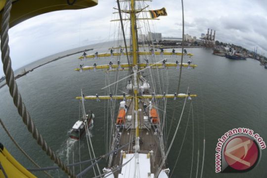 KRI BIMA SUCI MENUJU TELUK BAYUR PADANG