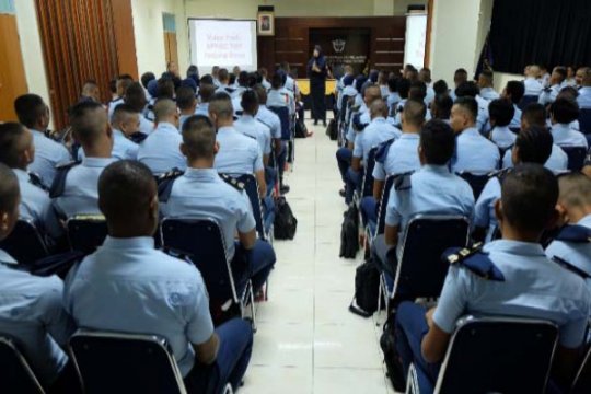 APN Surakarta Mengenal Lebih Dekat Bea Cukai 