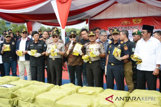 Pemberantasan sindikat jaringan narkotika Internasional Page 3 Small