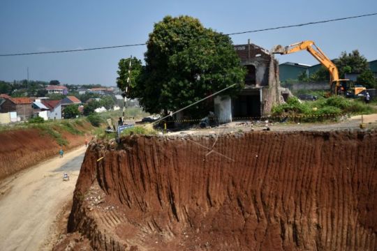 Eksekusi rumah di proyek jalan tol Page 1 Small