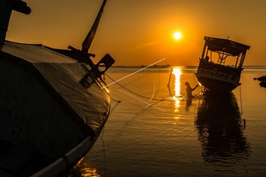 Kepulauan Karimunjawa aman dari gelombang tinggi Page 1 Small