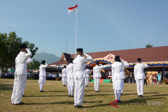 BUMN Hadir - Sinergi BUMN kibarkan merah putih di Natuna Page 2 Small